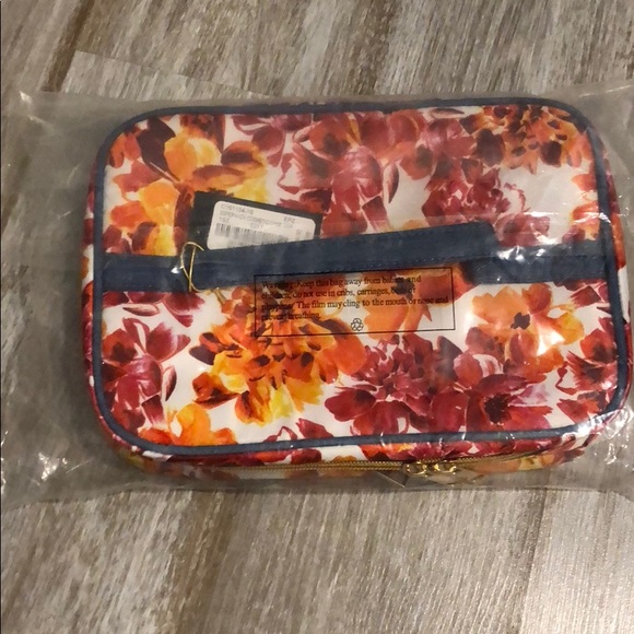 NWT Bebe Makeup case - Picture 5 of 5